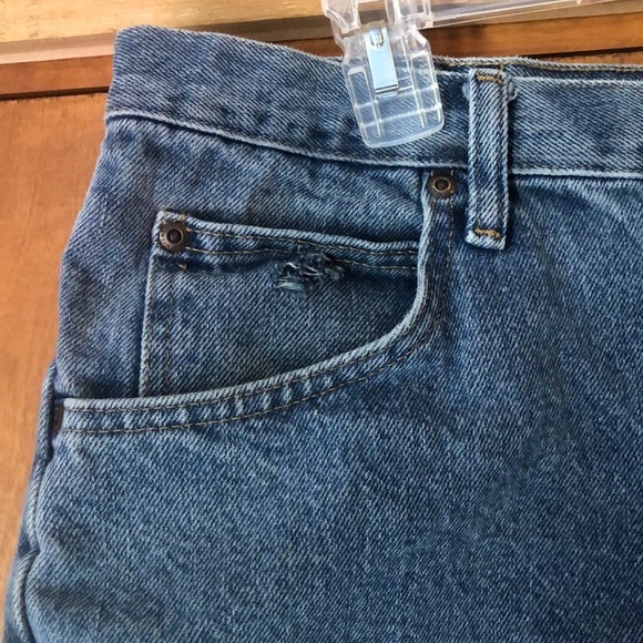 Wrangler distressed cut off blue jeans - Picture 3 of 9